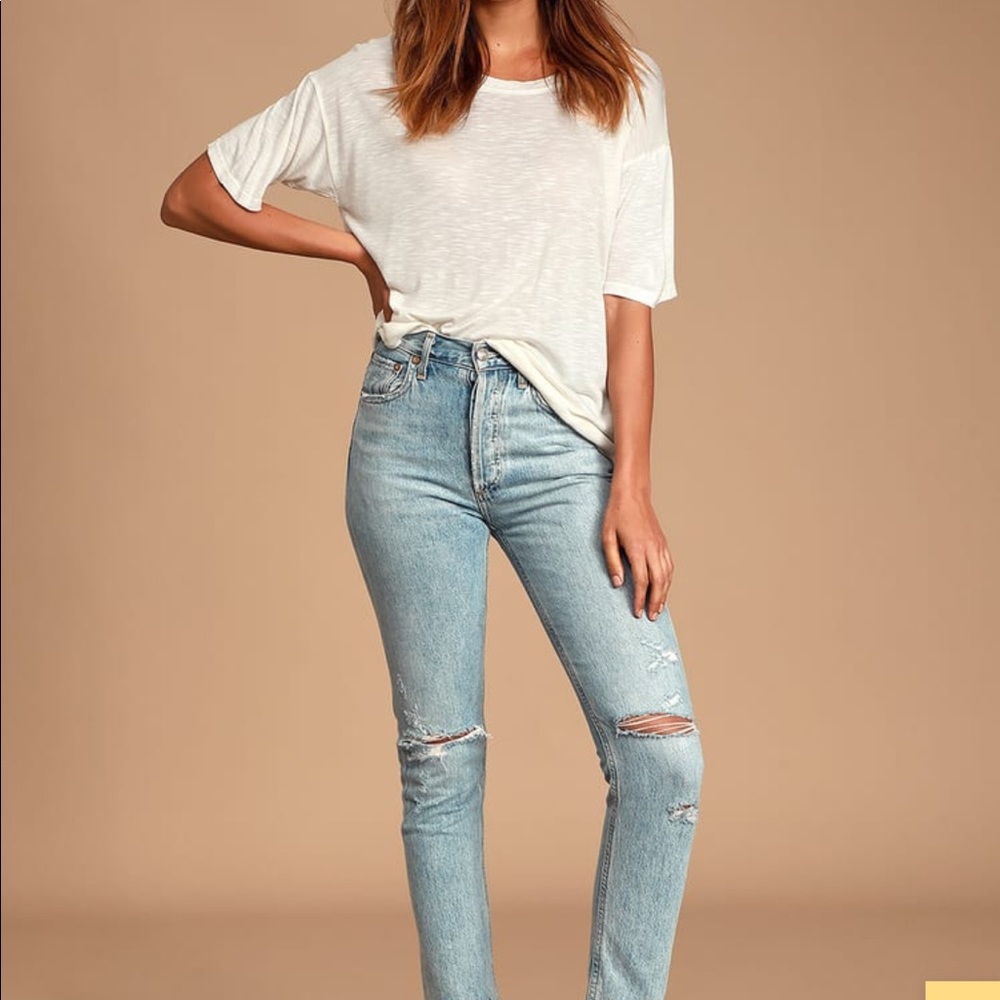 Lulu’s Ruched Back Tee - Picture 2 of 4